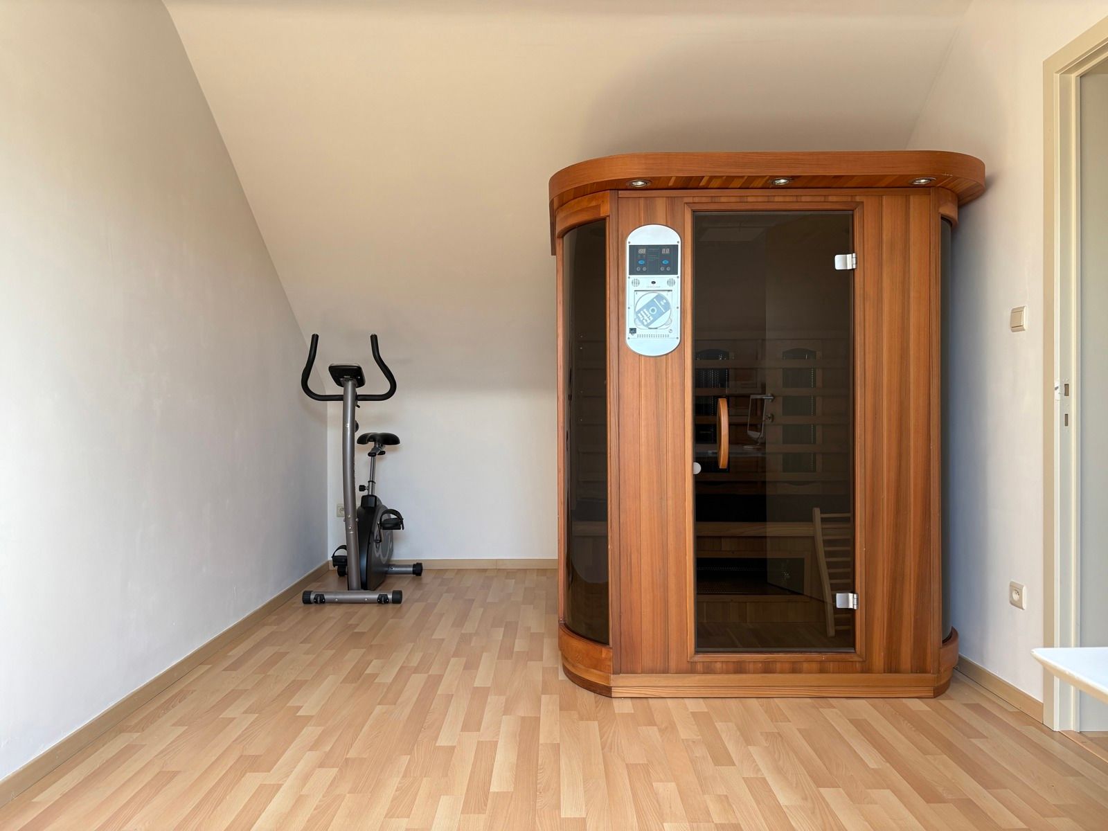 Verzorgde woning met 4 slaapkamers foto 22