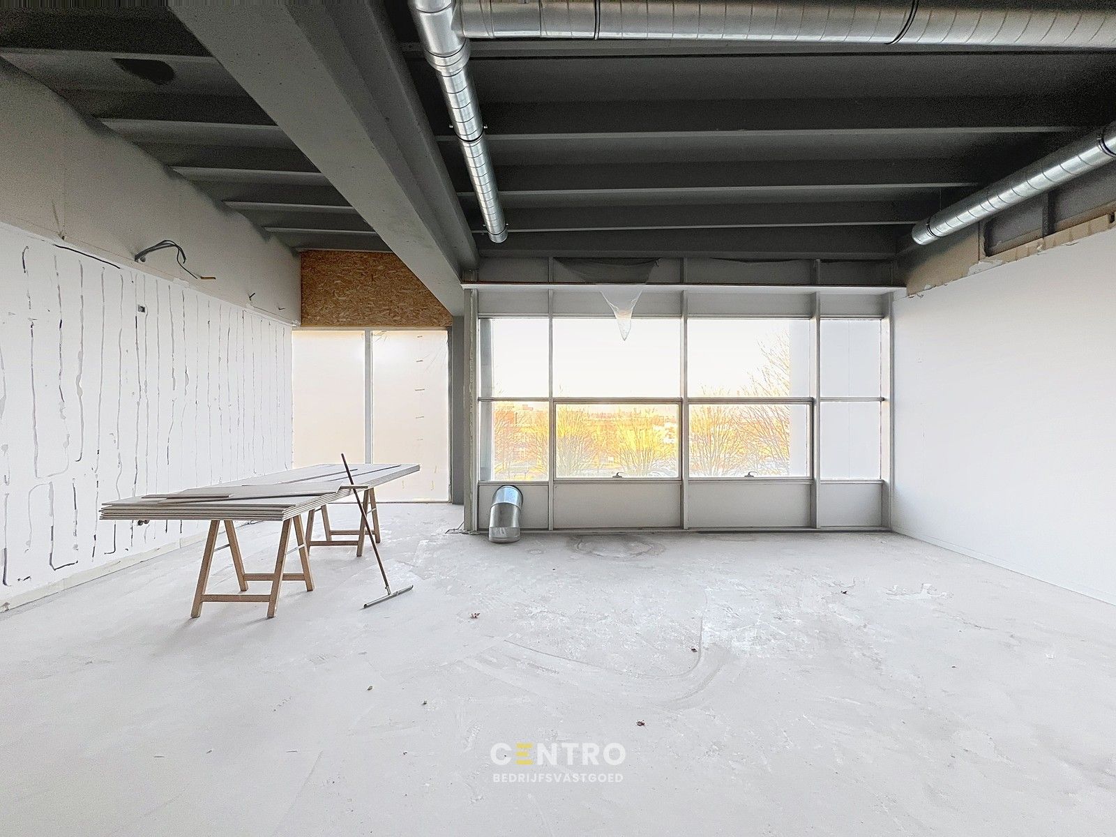 Energiezuinige, vernieuwde SERVICED kantoorruimte op Ieper Business Park! foto 10