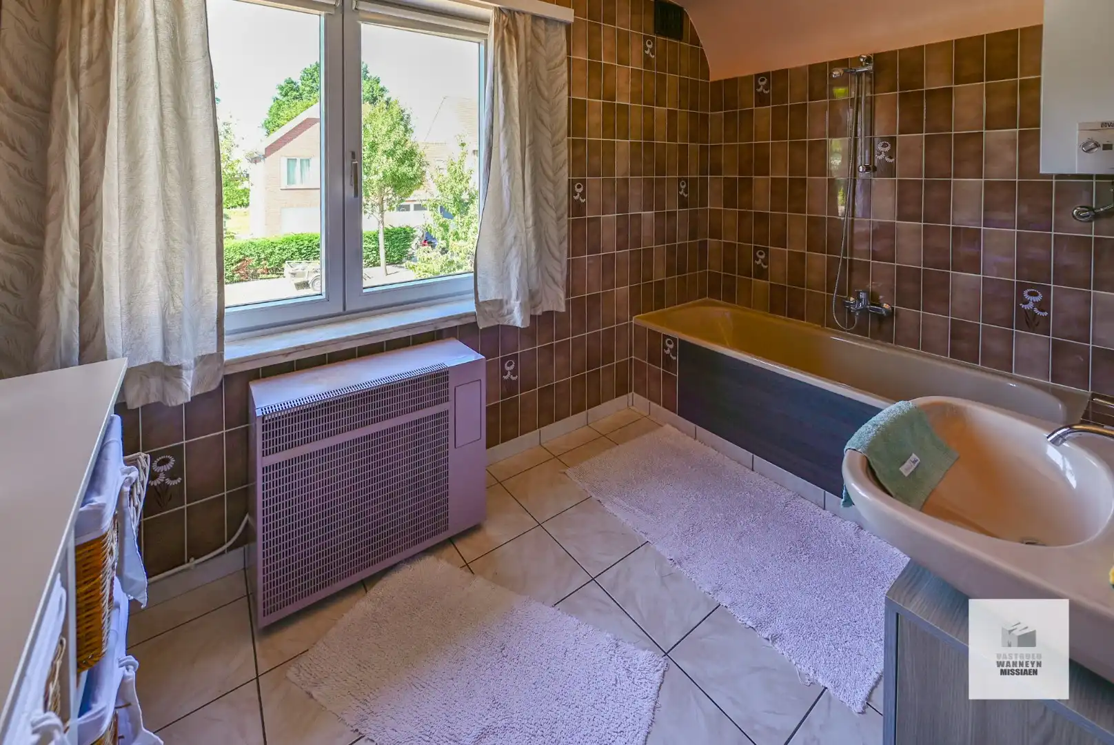Te renoveren open bebouwing met 3 slaapkamers, tuin en garage op 627m2  foto 15