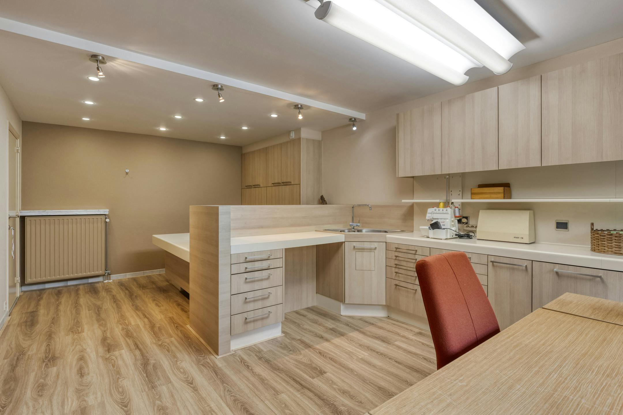 Uitzonderlijk huis met 6 slaapkamers te koop in Merksem foto 4