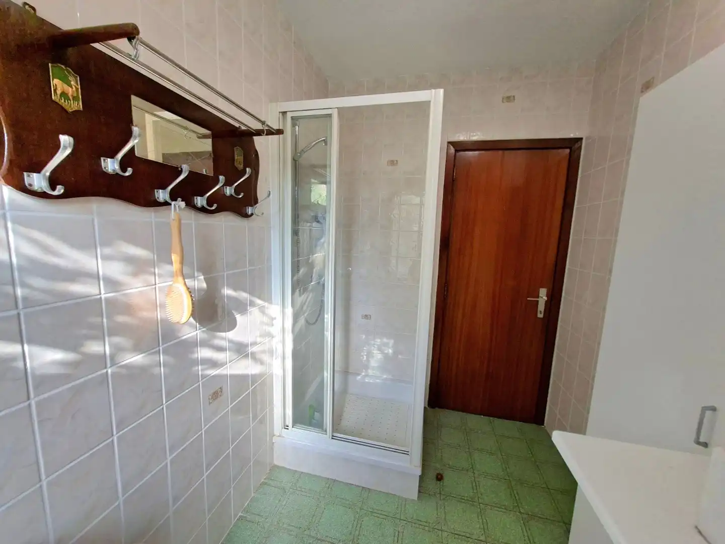 Ruime alleenstaande villa foto 9