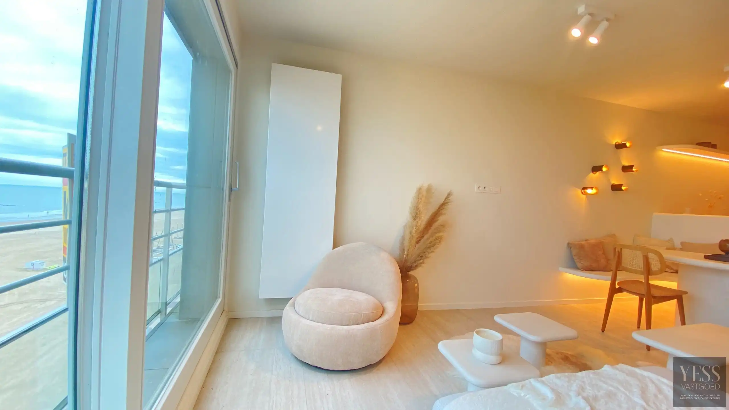 Prachtig gerenoveerd appartement met zicht op zee! foto 3