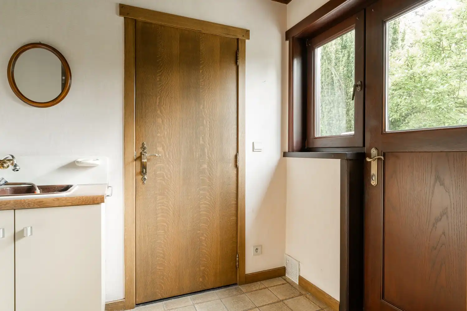 Karaktervolle woning in het centrum van Hamont met een mooi perceel grond foto 17