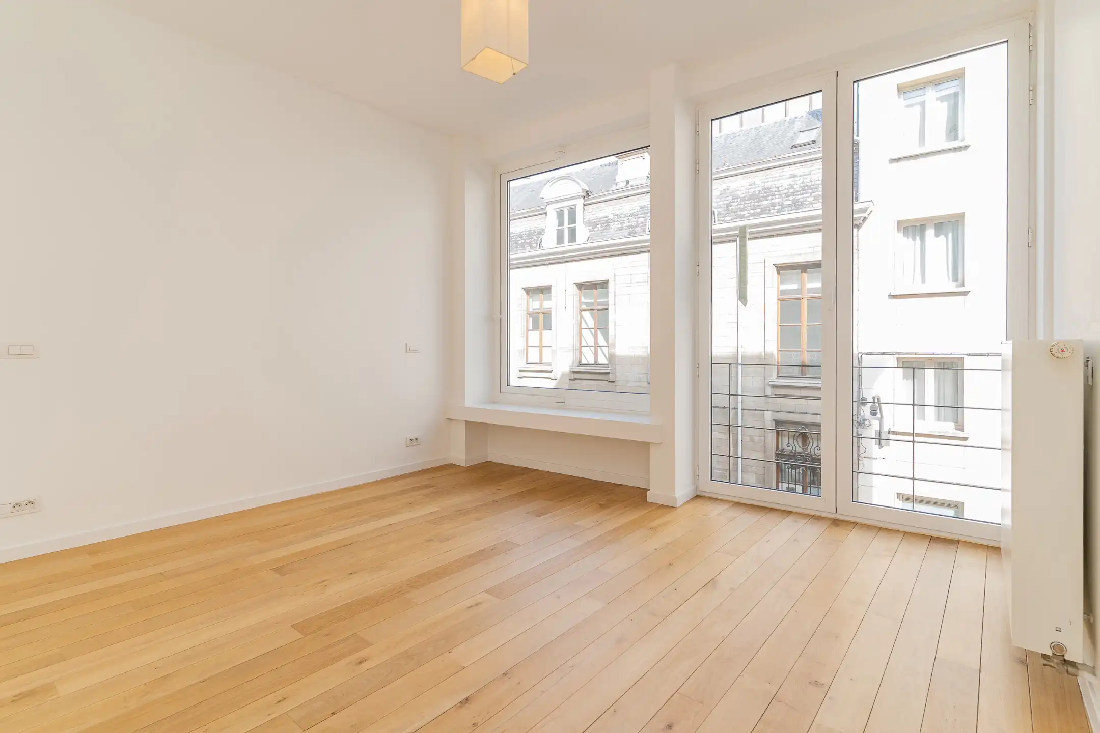 ANTWERP - Tweeslaapkamer appartement nabij de Vogelmarkt foto 8