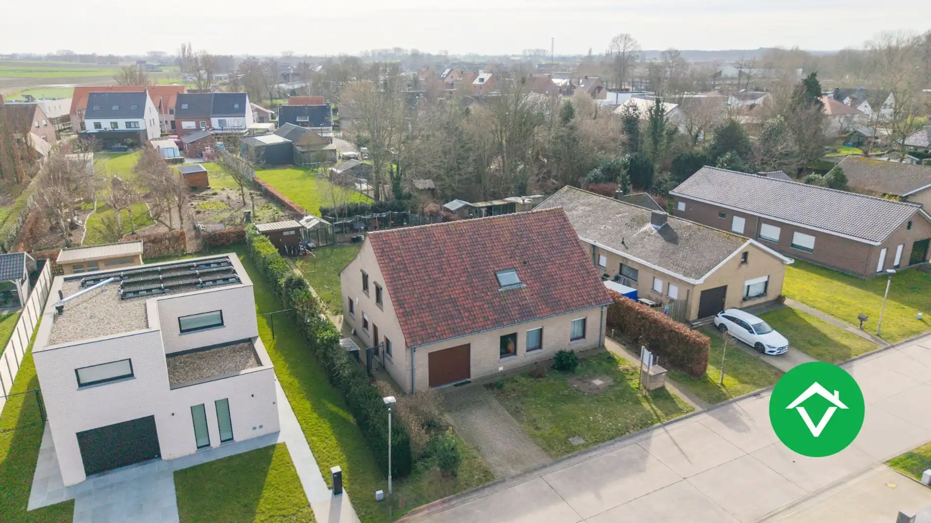 Alleenstaande woning met 5 slaapkamers en garage te Koekelare foto 24