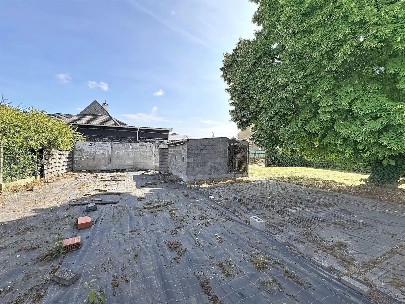 Te renoveren woning OF 2 bouwloten voor open bebouwing foto 11