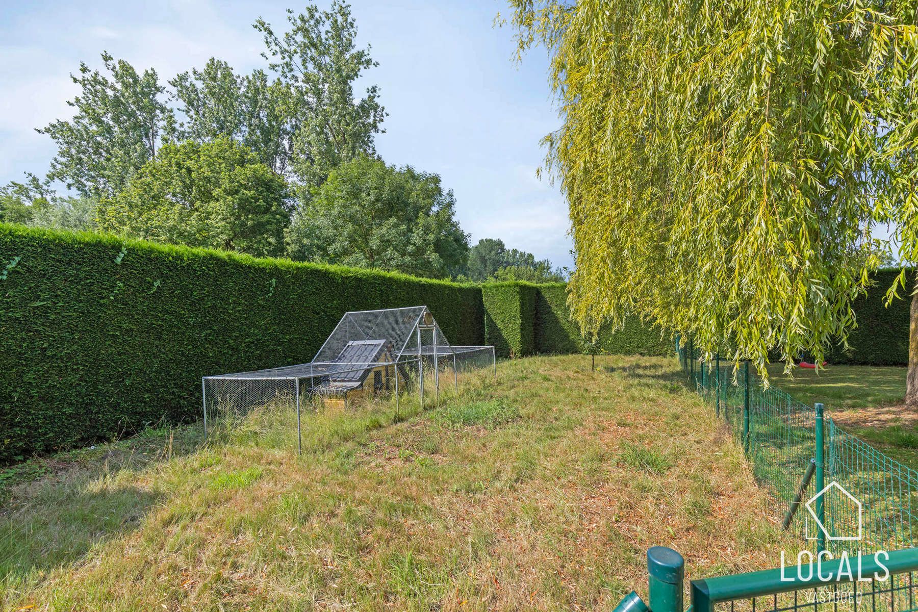 Mooie halfopen bebouwing met grote tuin in Denderhoutem foto 24