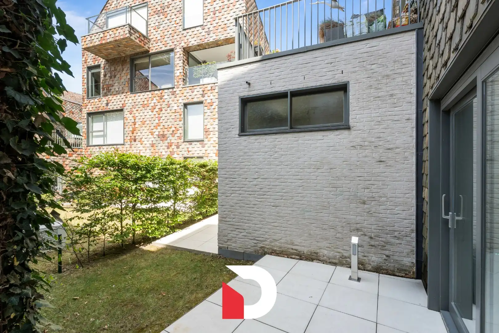 Klassevol appartement met ruim terras en tuintje in hartje Brugge  foto 13