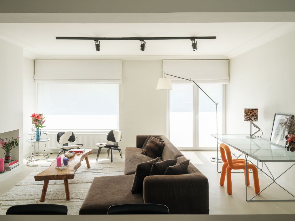 Hoofdfoto van de publicatie: Smaakvol gerenoveerd 2-slaapkamer appartement met garage
