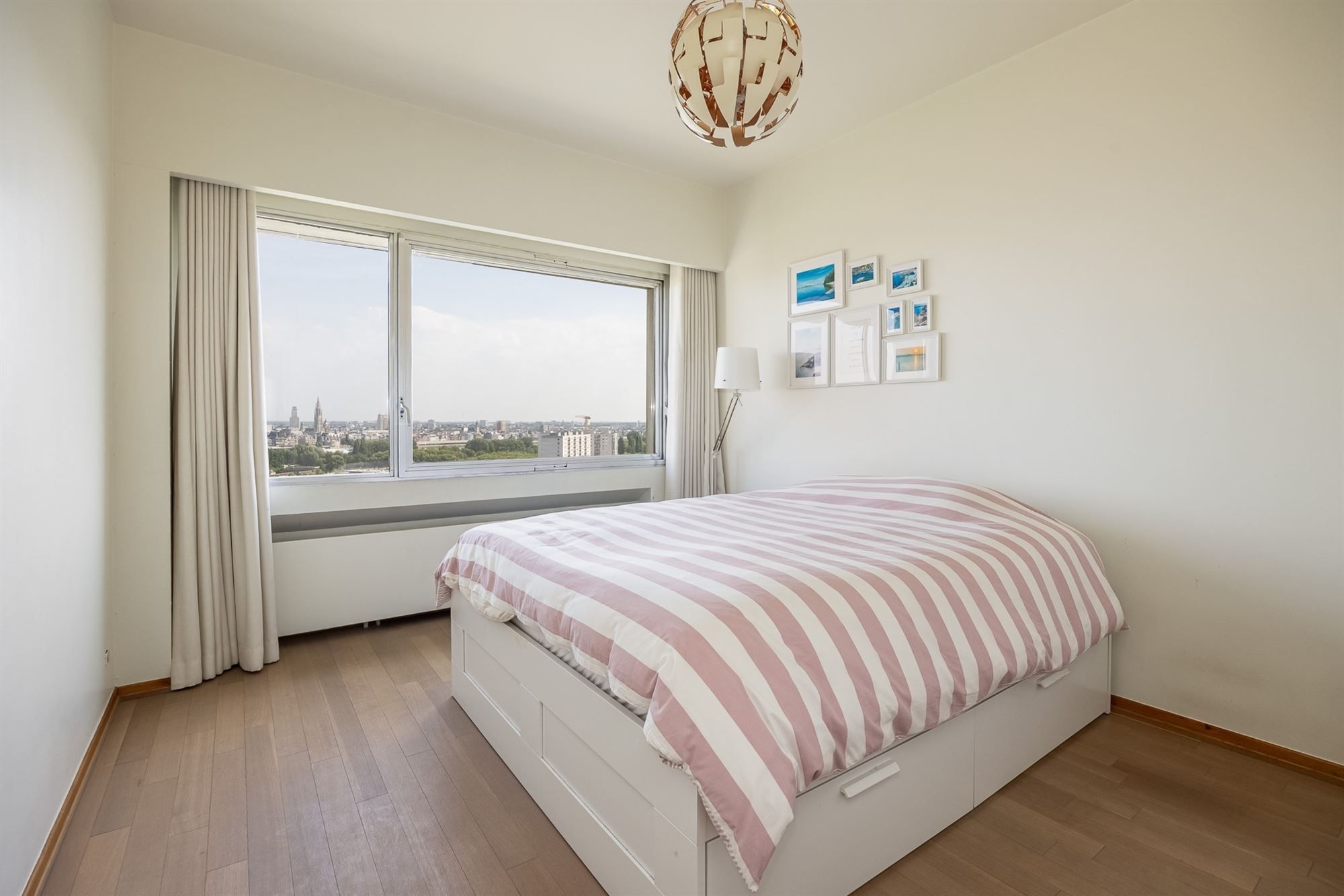 Appartement in 'de Riverside Tower' met prachtig uitzicht foto 10