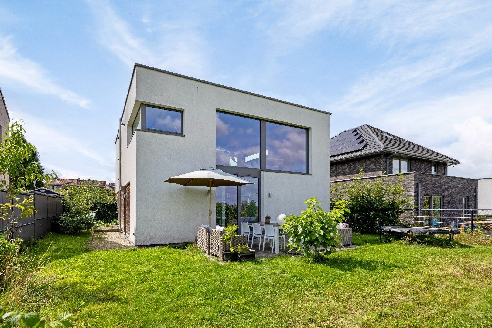 Recente woning met 5 slpk, 2 badkamers, garage én tuin. foto 21