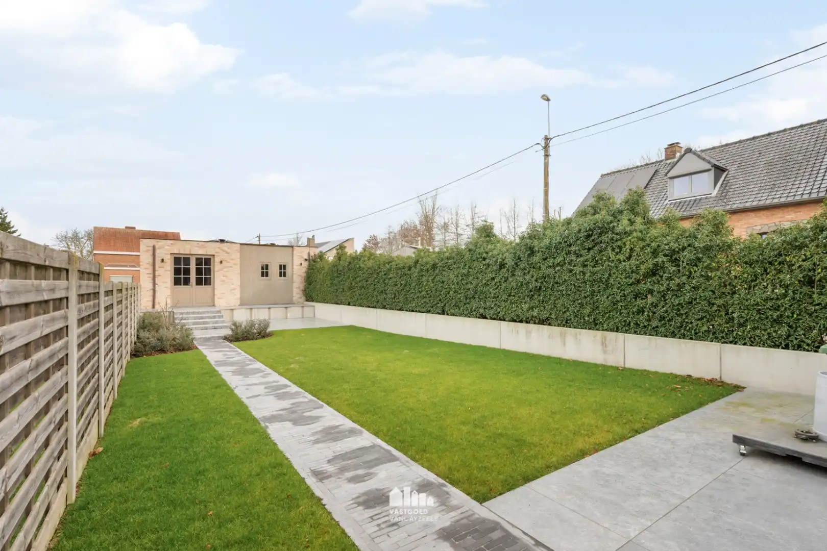 Instapklare, energiezuinige woning met tuin en dubbele garage in hartje Voormezele foto 24