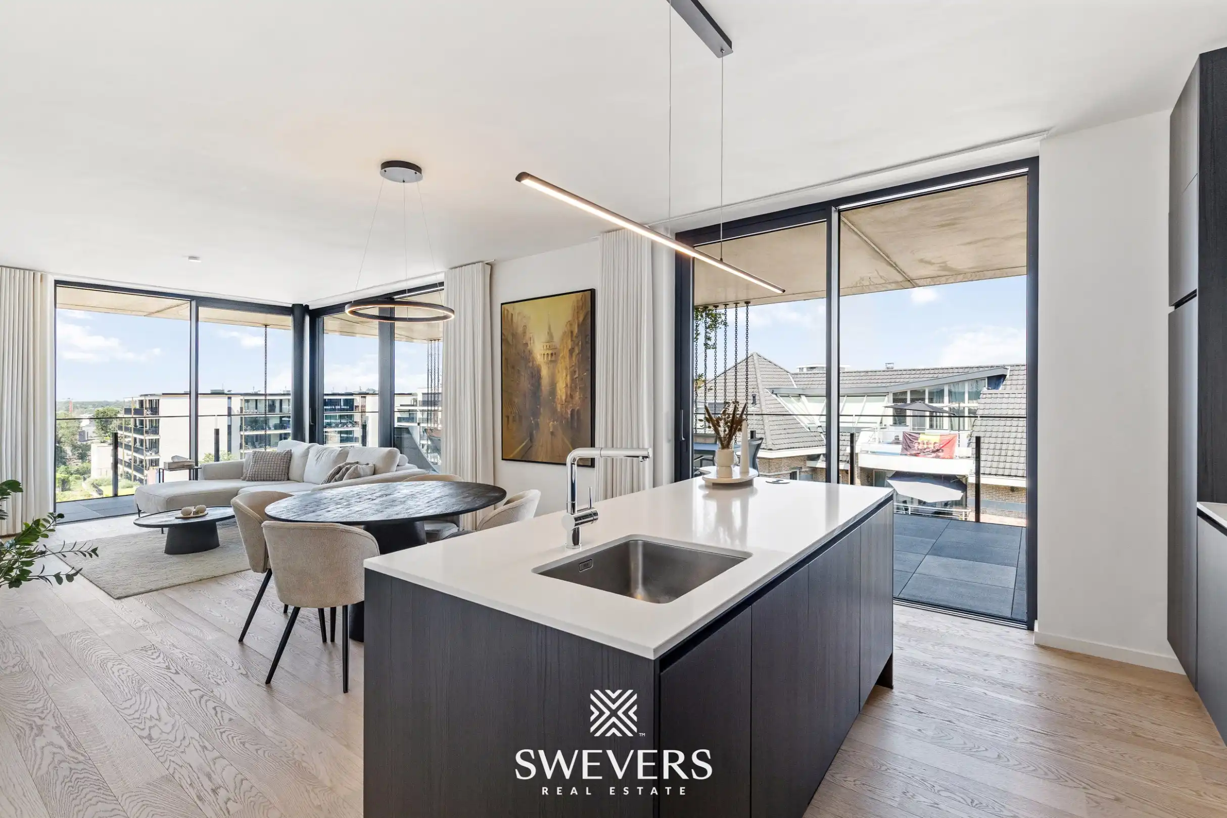 Fantastisch appartement met 3 slaapkamers en ruim terras op de Markt in Beringen  foto 9
