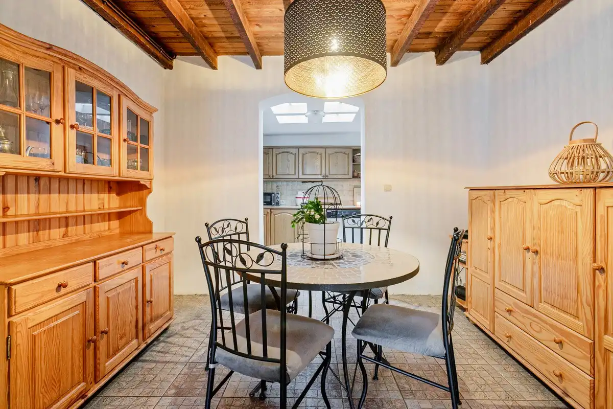 Charmante en rustig gelegen 3-gevel woning met tuin foto 2