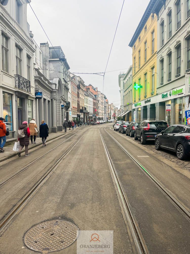 Commercieel gelijkvloers te huur in Burgstraat foto 3