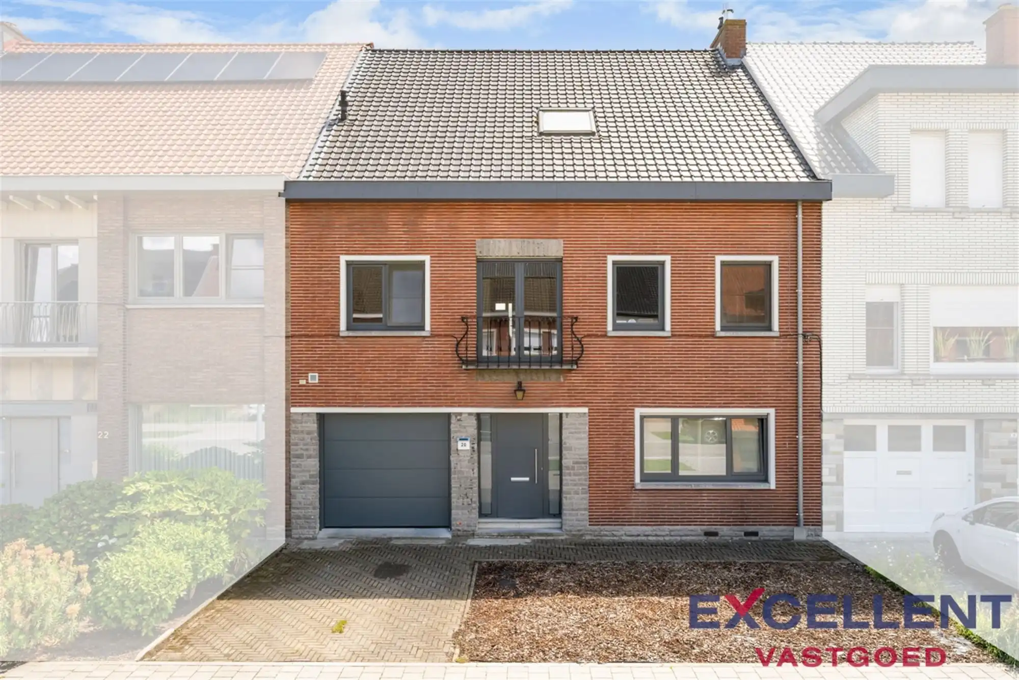 Ruime gezinswoning in het hart van Oudenaarde foto {{pictureIndex}}