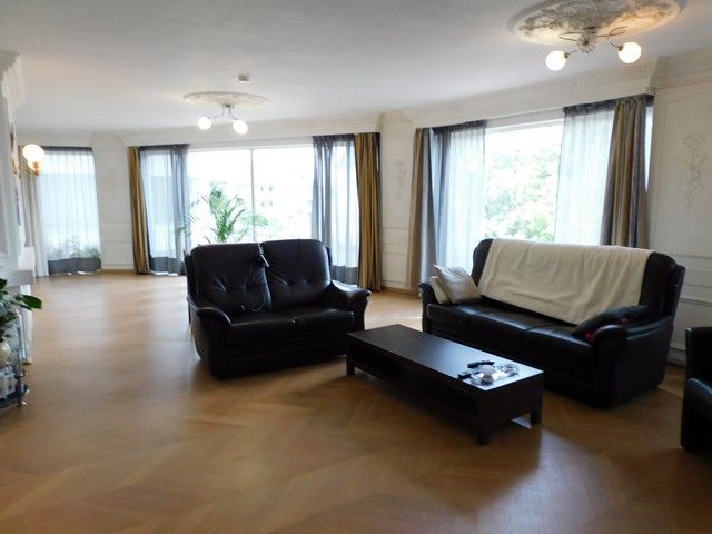 Ruim appartement met terras in het centrum foto 4