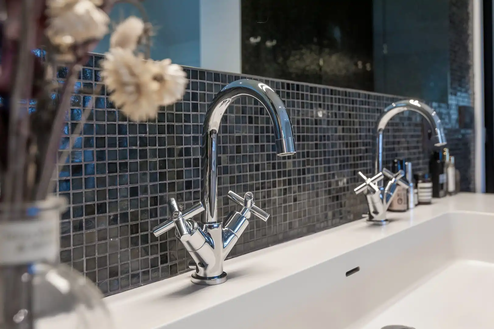 PRACHTIGE EN UNIEKE VILLA MET RIETEN DAK foto 5