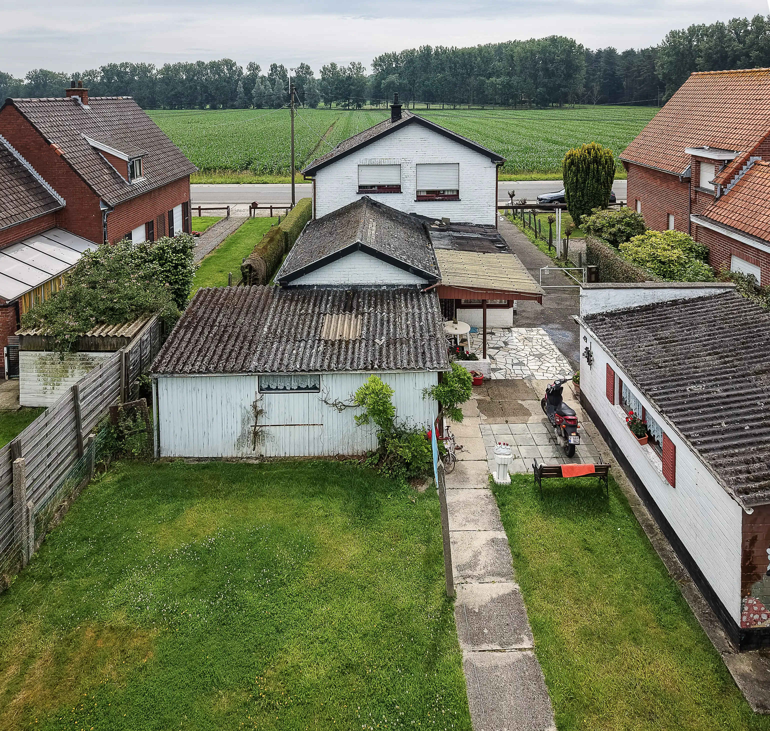 Te renoveren woning met prachtige tuin aan Drongengoedbos foto 28