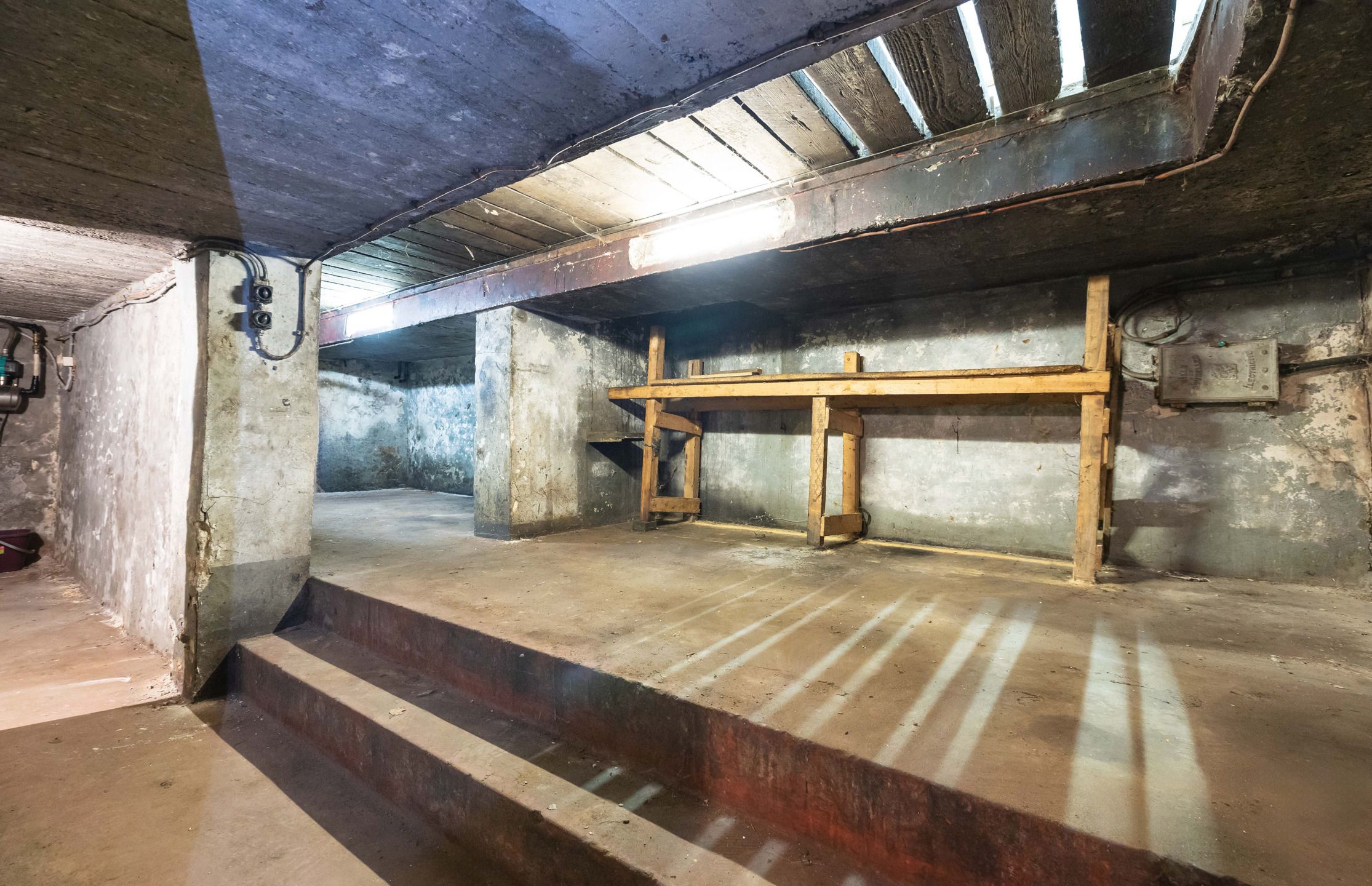 Een ruime woning met potentieel op toplocatie foto 21