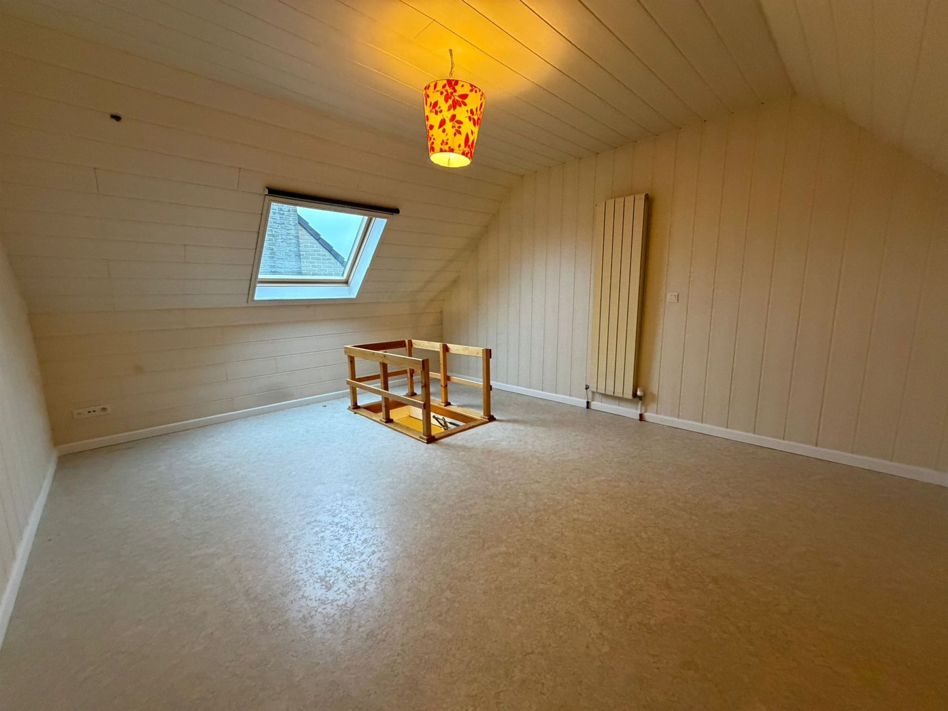 Duplex-appartement met extra zolderkamer + garagebox in het centrum! foto 17