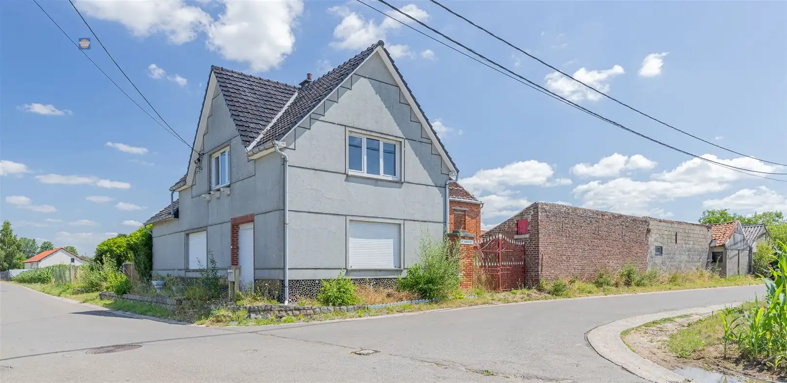 Te renoveren vierkantshoeve op toplocatie foto 9