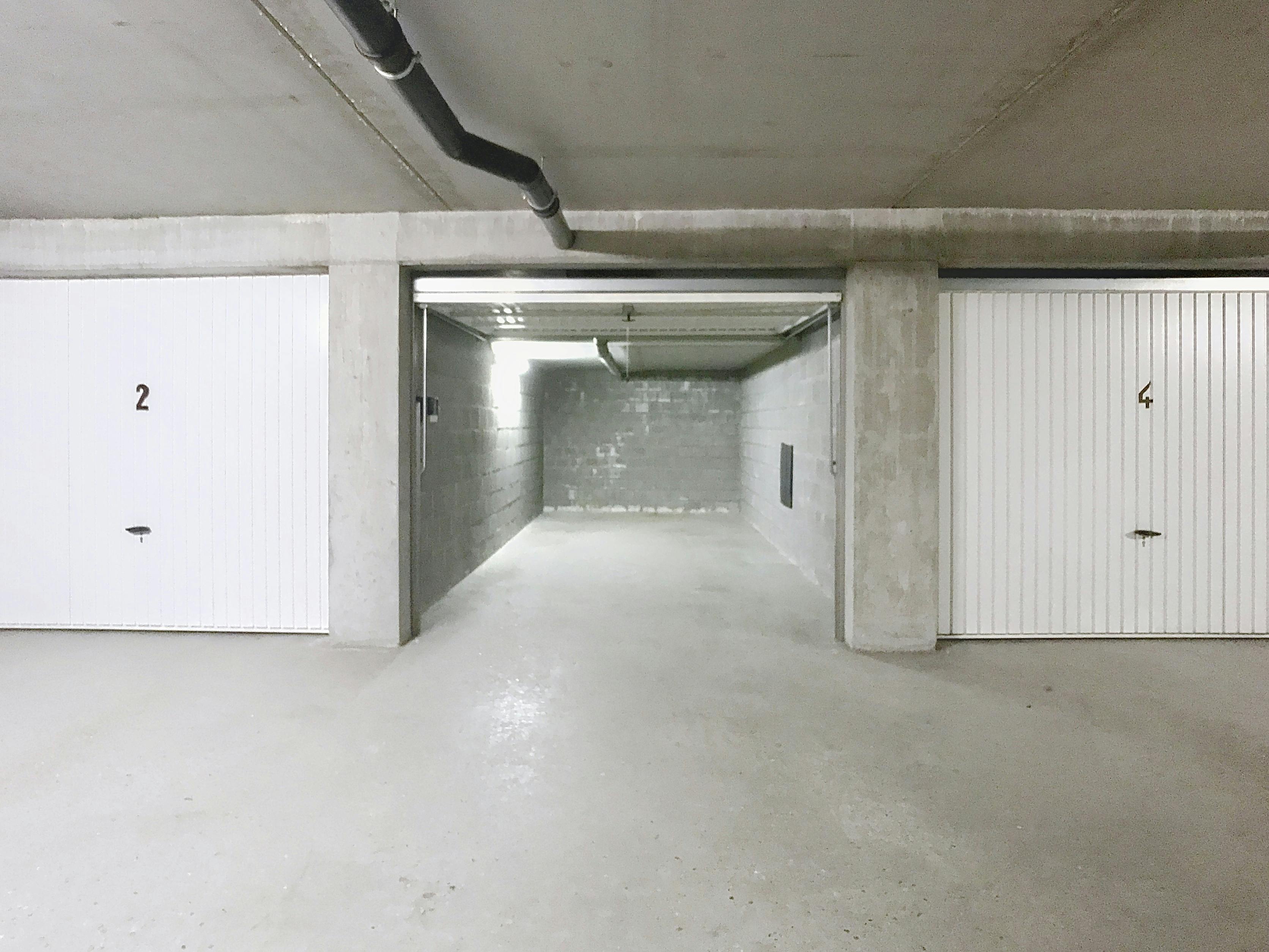 Goedgelegen garagebox te koop te Duinenweg in Middelkerke! foto 5