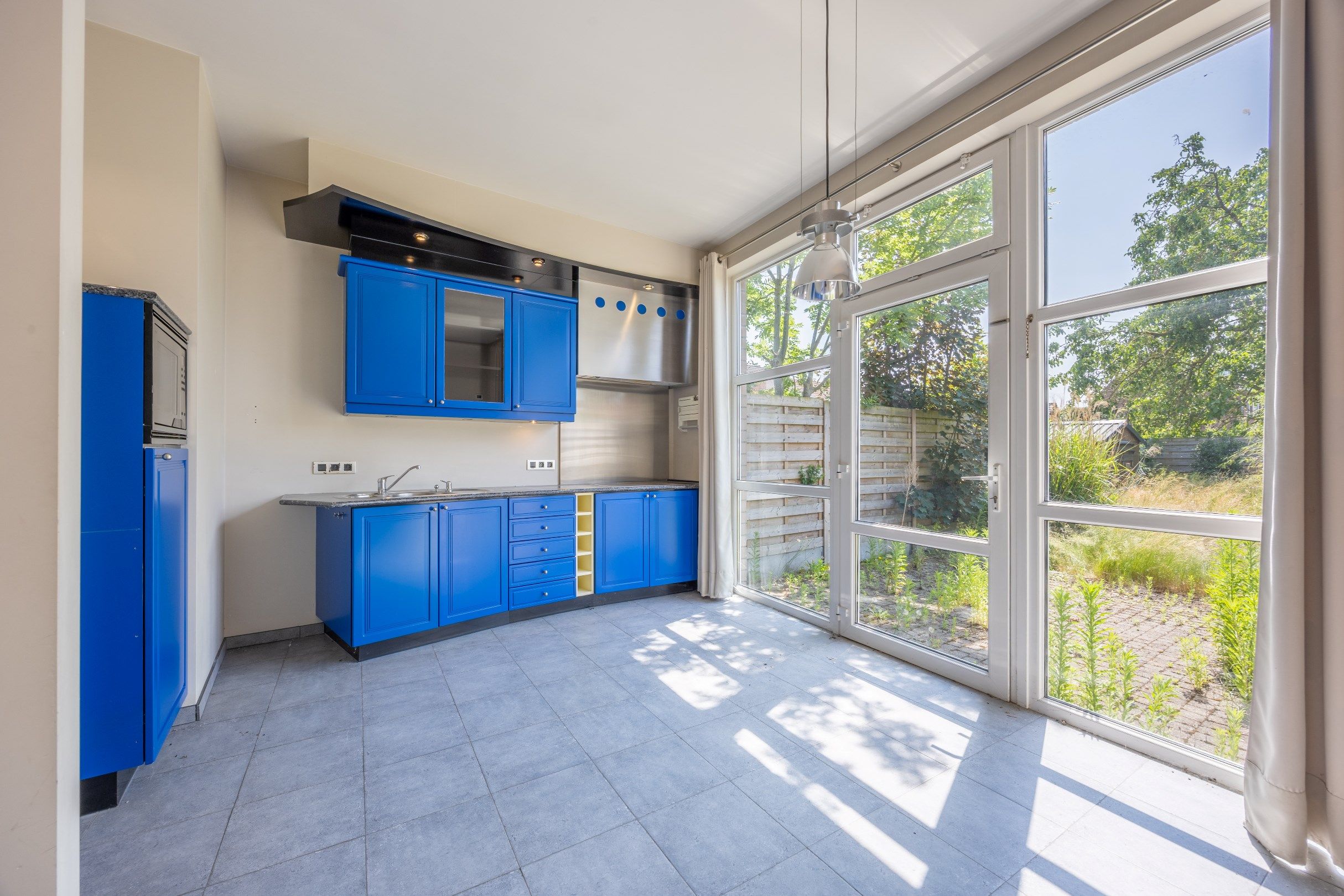 Op te knappen woning op uitstekende locatie foto 7