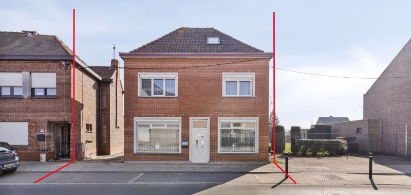 RUIME, LICHTRIJKE ALLEENSTAANDE WONING MET VEEL POTENTIEEL foto 2