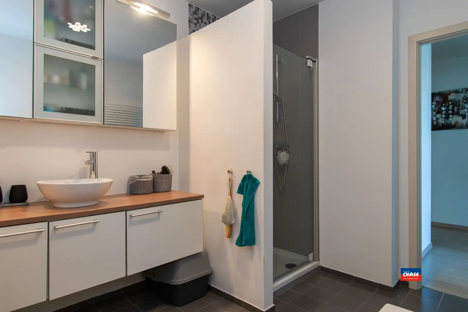 Ruim appartement met zuidterras en autostaanplaats foto 14