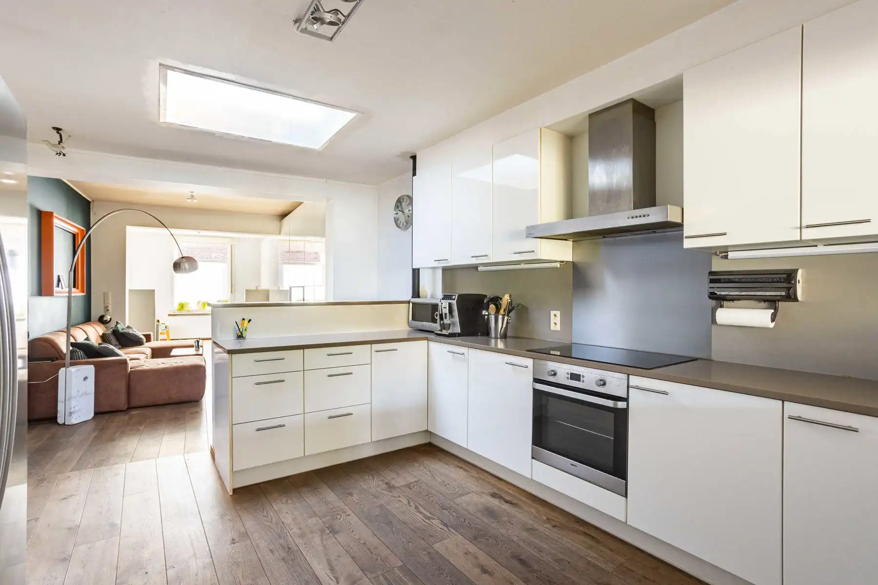 Instapklare woning met 3 slaapkamers en zwembad! foto 13