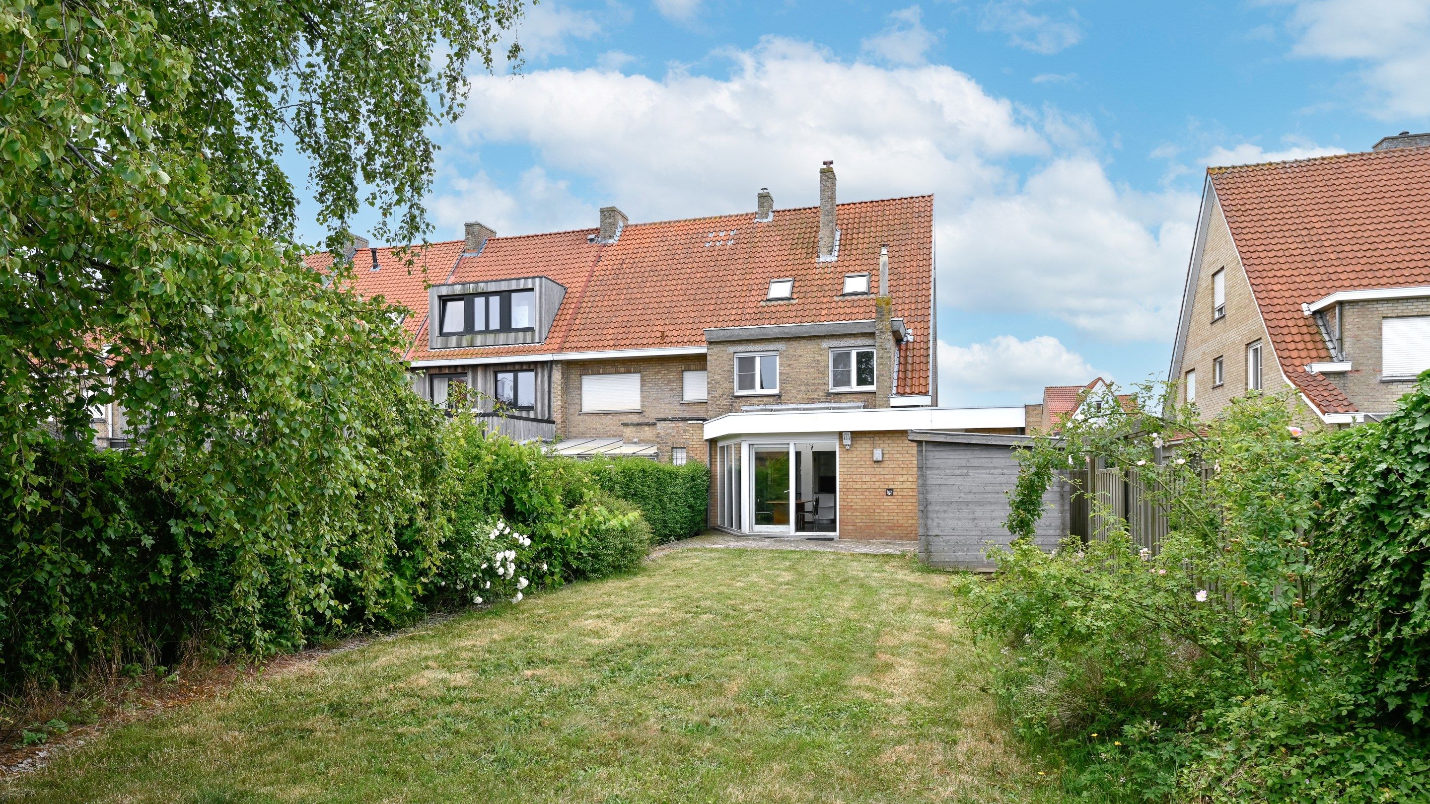 Stevige halfopen bebouwing met dubbele garage te Knokke  foto 24