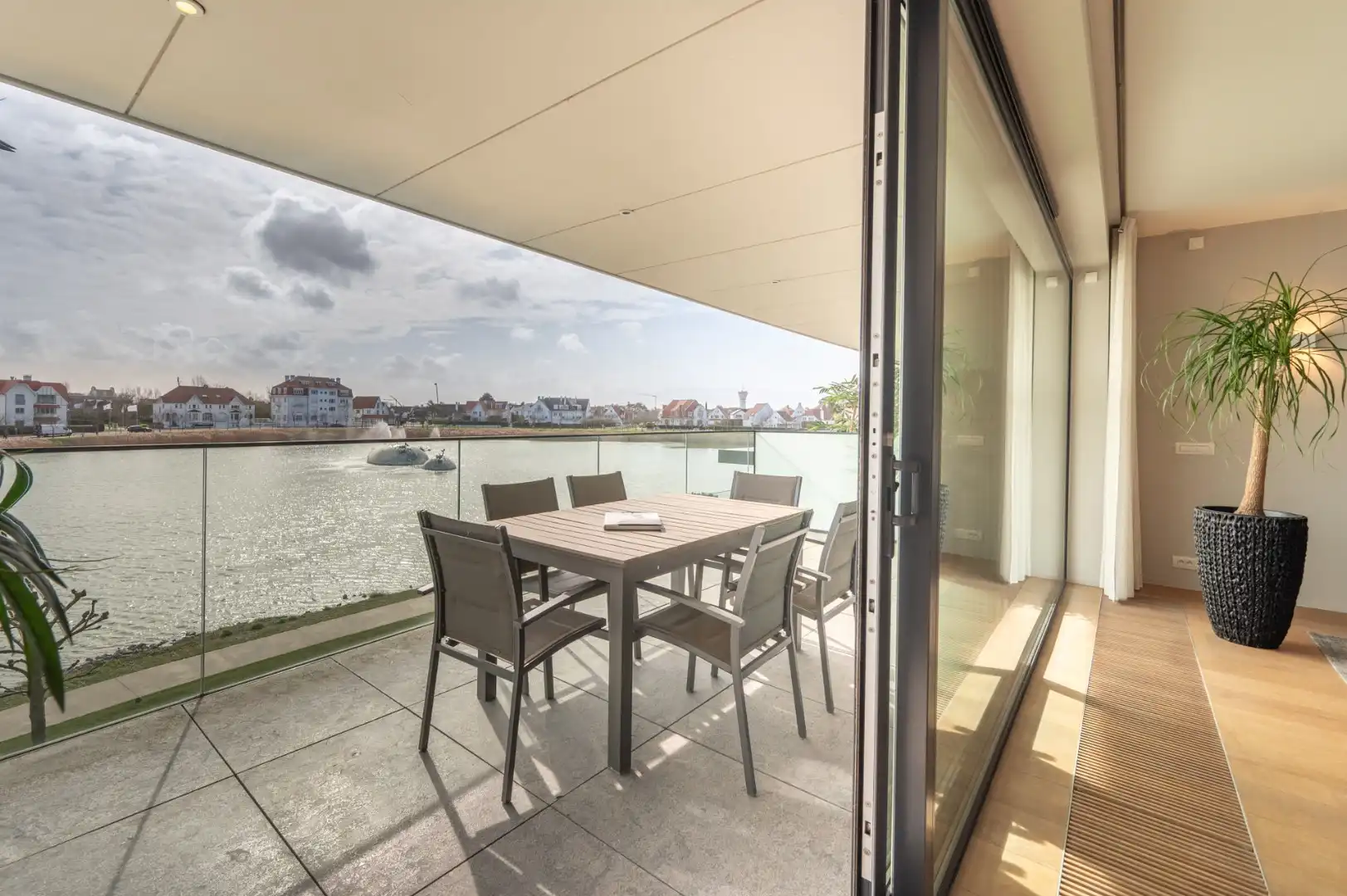 Exclusief appartement van 162 m2 in res. La Réserve met prachtig zicht op zegemeer foto 2
