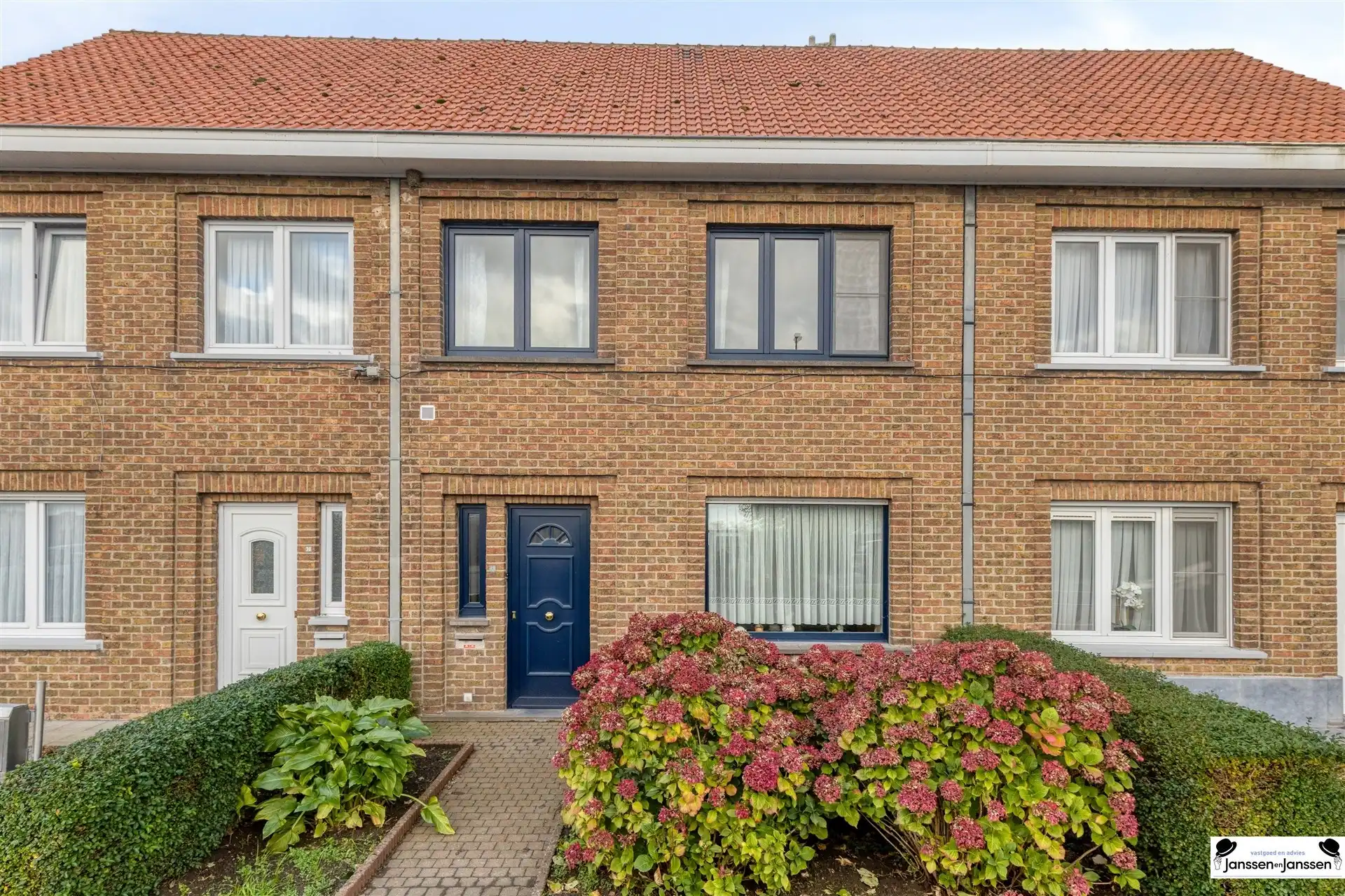 Hoofdfoto van de publicatie: Op te frissen woning met 3 slaapkamers