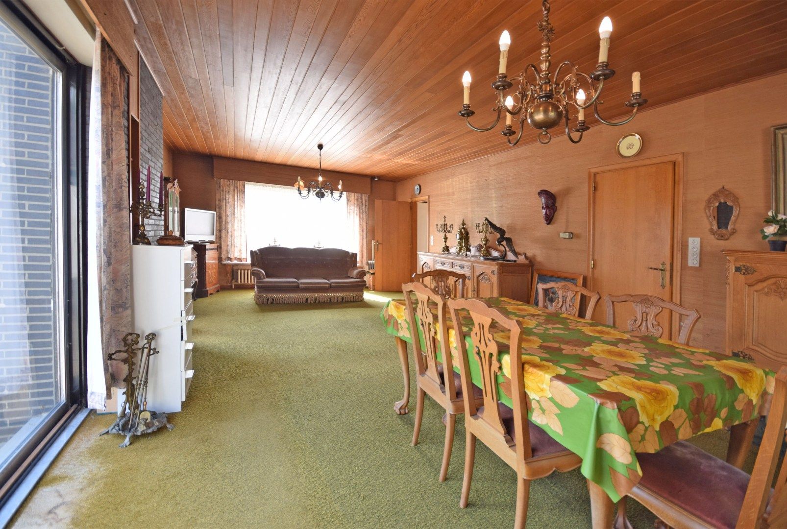 Karaktervolle halfopen bebouwing met ruime tuin te Roeselare foto 3