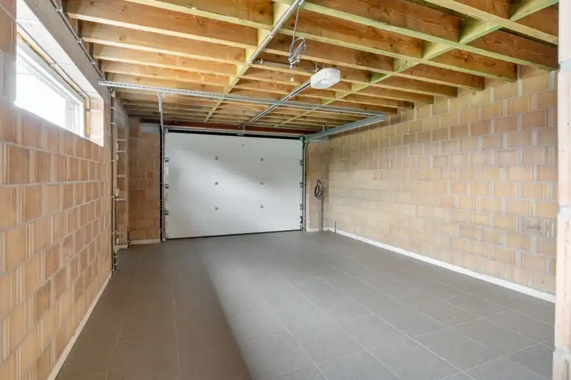 Totaal gerenoveerde woning op een perceel van 11are foto 14