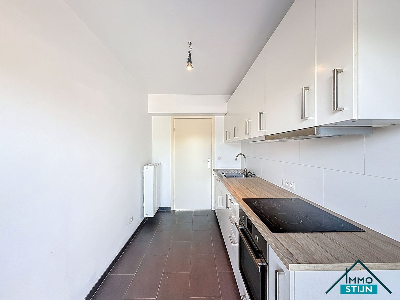 Gerenoveerd appartement met 2 slaapkamers foto 4