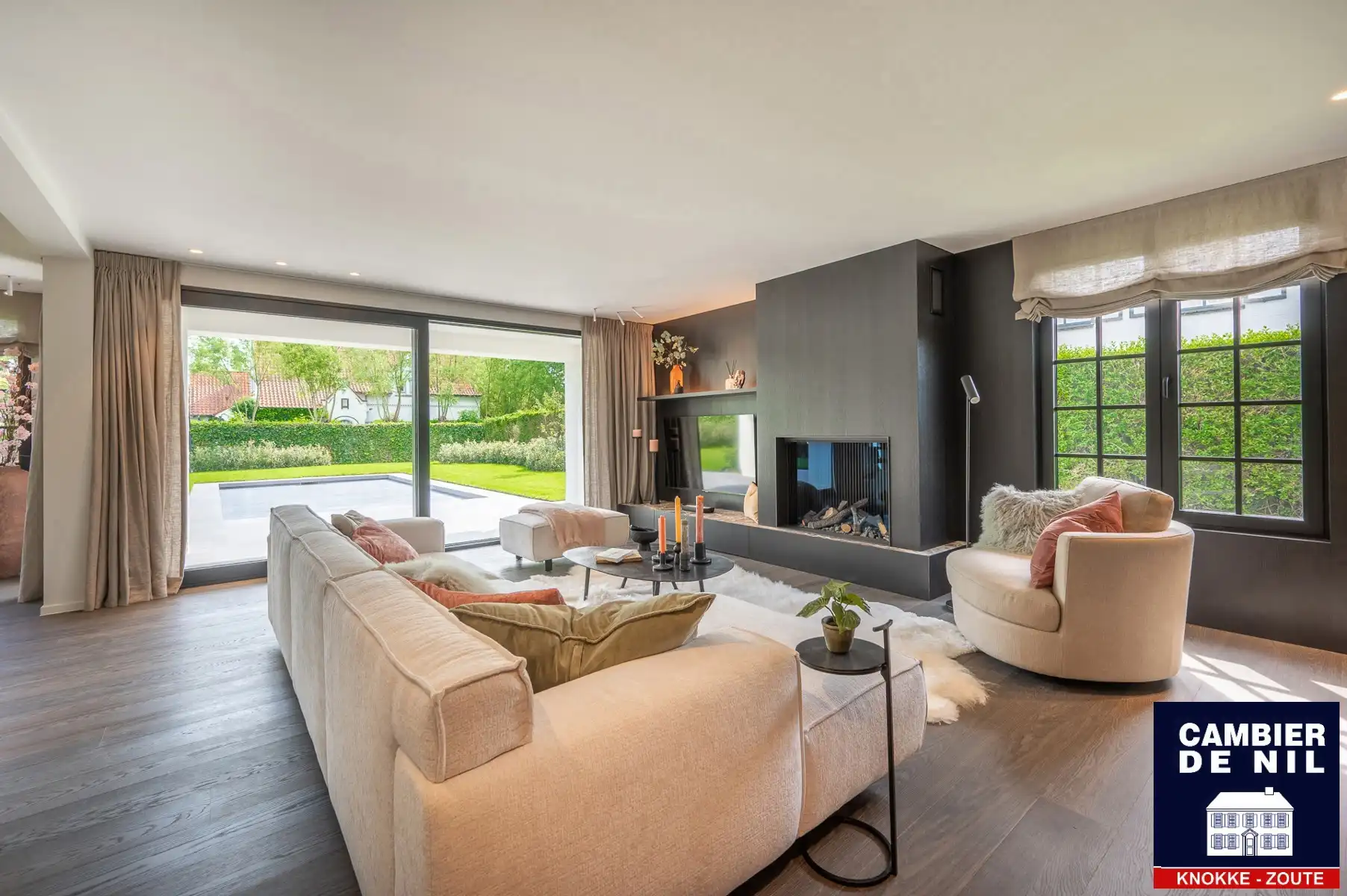 Ruime, volledig gerenoveerde villa aan de rand van het Zoute foto 2