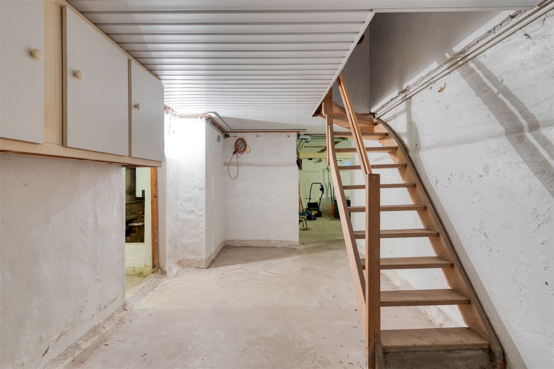 Ruime gezinswoning met 8 a 9 slaapkamers, een riante tuin en een prachtig uitzicht op weiland. foto 30