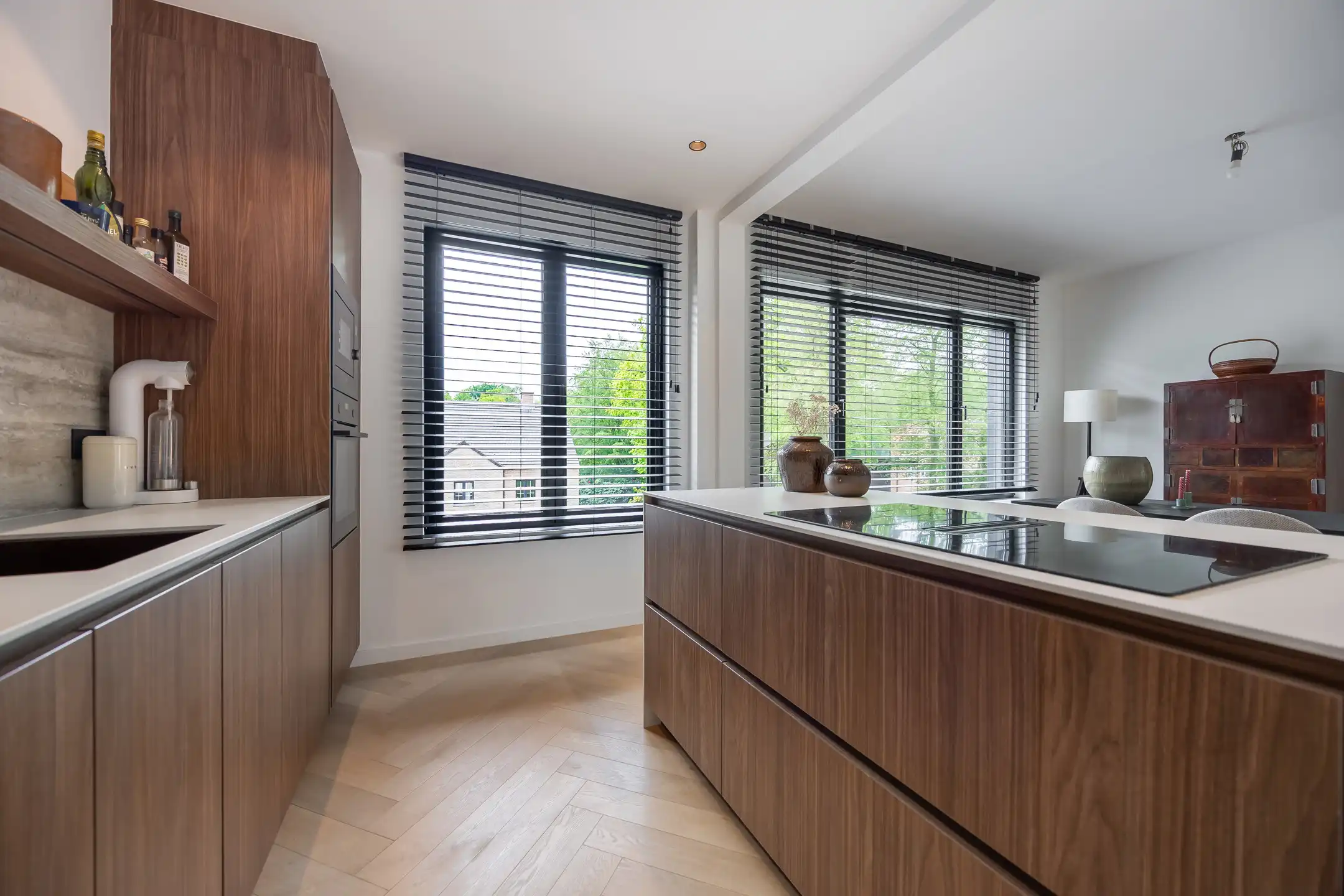 Luxueus gerenoveerd appartement in het gegeerde Brasschaat foto 12