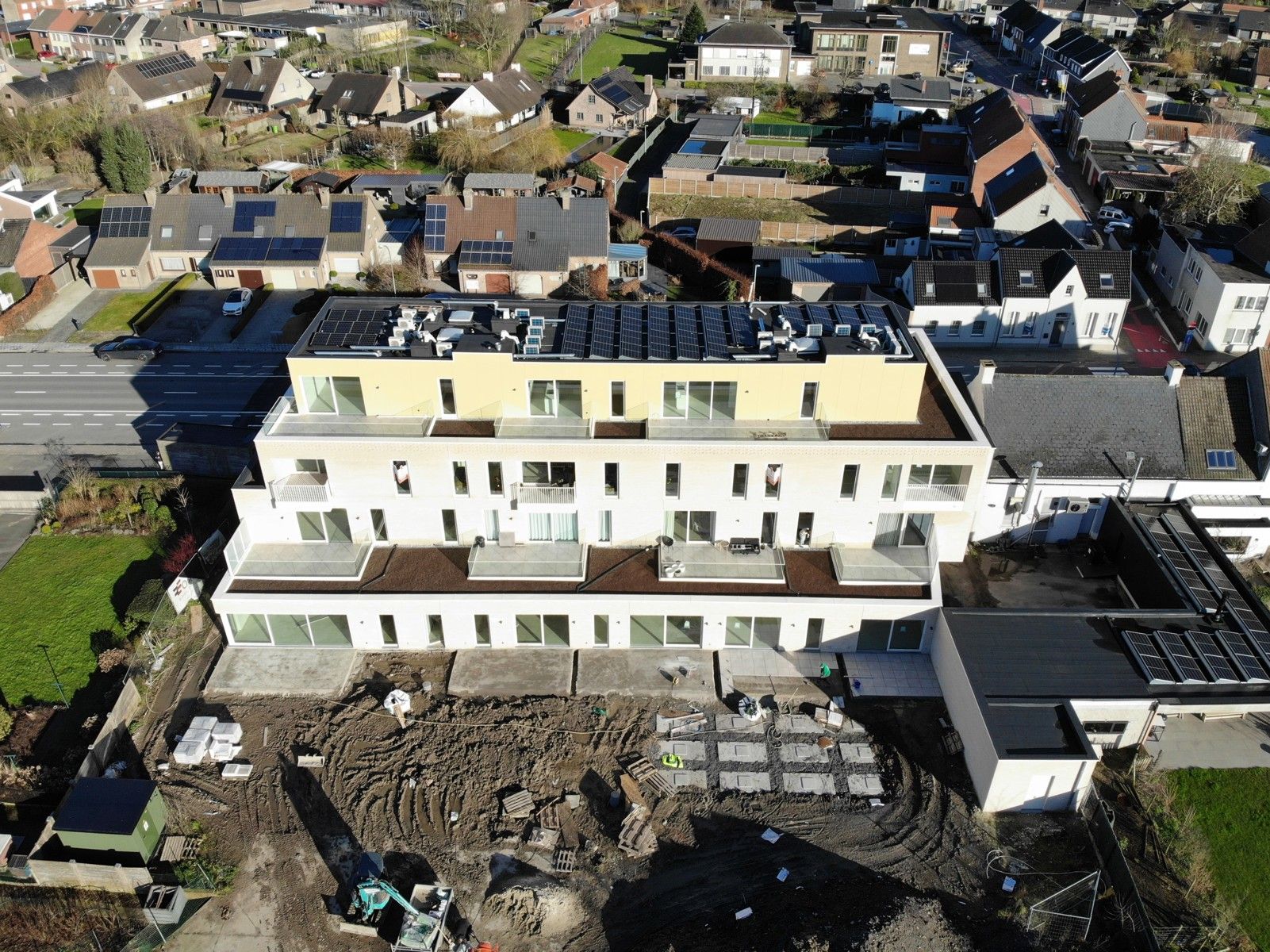 Gelijkvloersappartement met zonnig terras en private tuin! foto 6