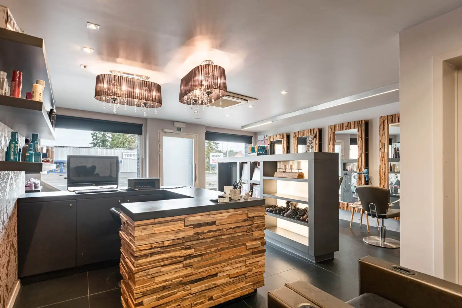 Instapklare woning met commercieel gelegen handelspand te Halen foto 22