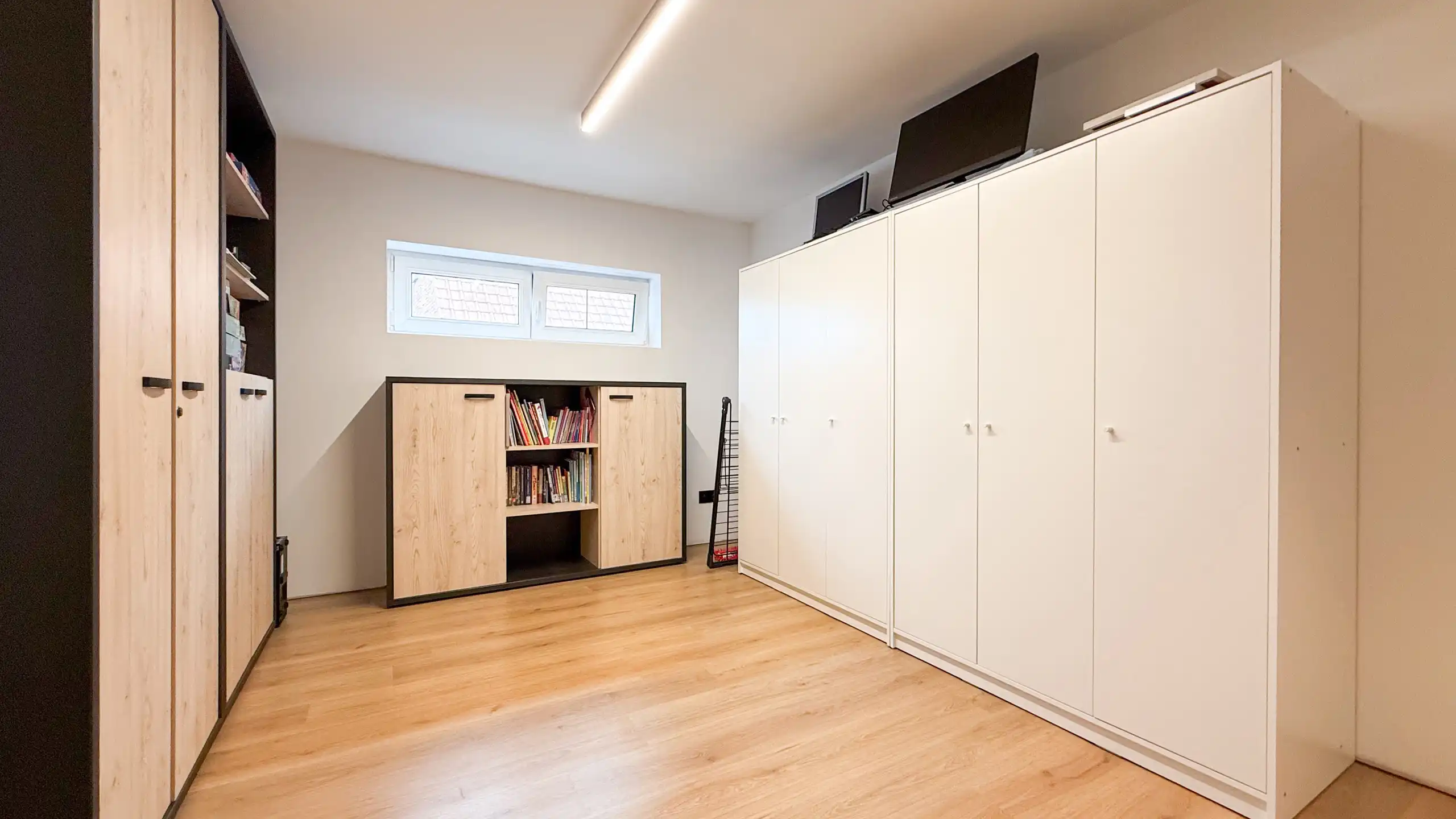 Gerenoveerde woning met veel ruimte en 6 slaapkamers! foto 30