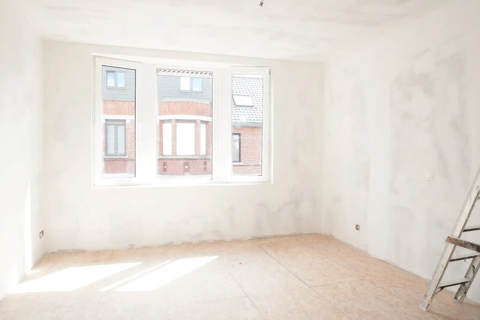 Gerenoveerde rijwoning in Lokeren, centrum. foto 13