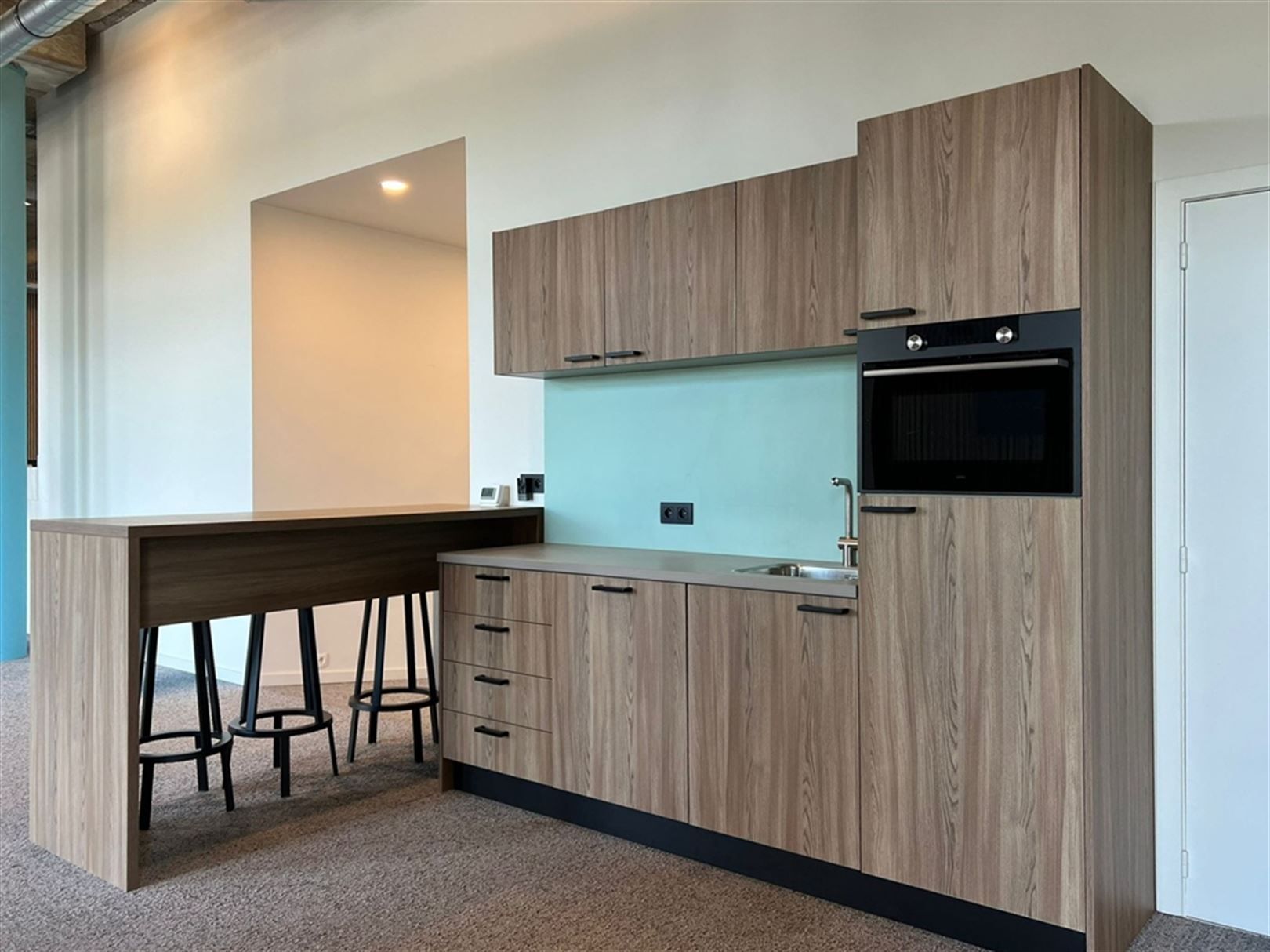 Instapklaar kantoor van 370 m² langs de kaaien met zicht op de Schelde foto 6