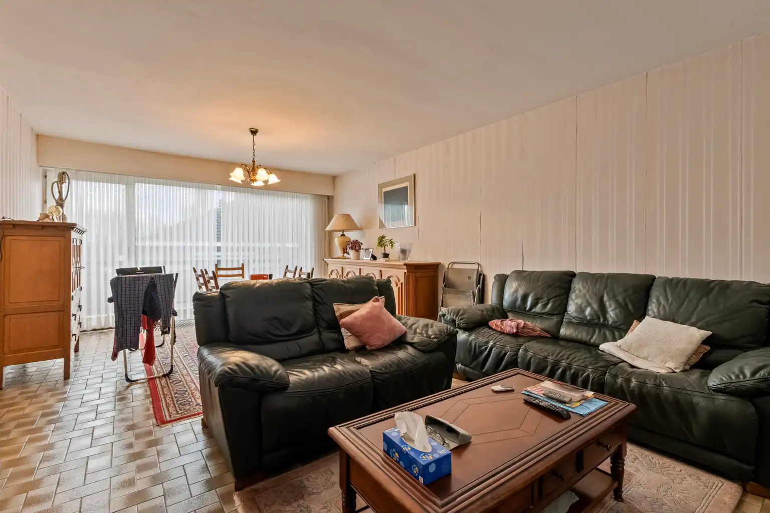 Instapklaar 2 slaapkamer appartement op 2de verdieping foto 2