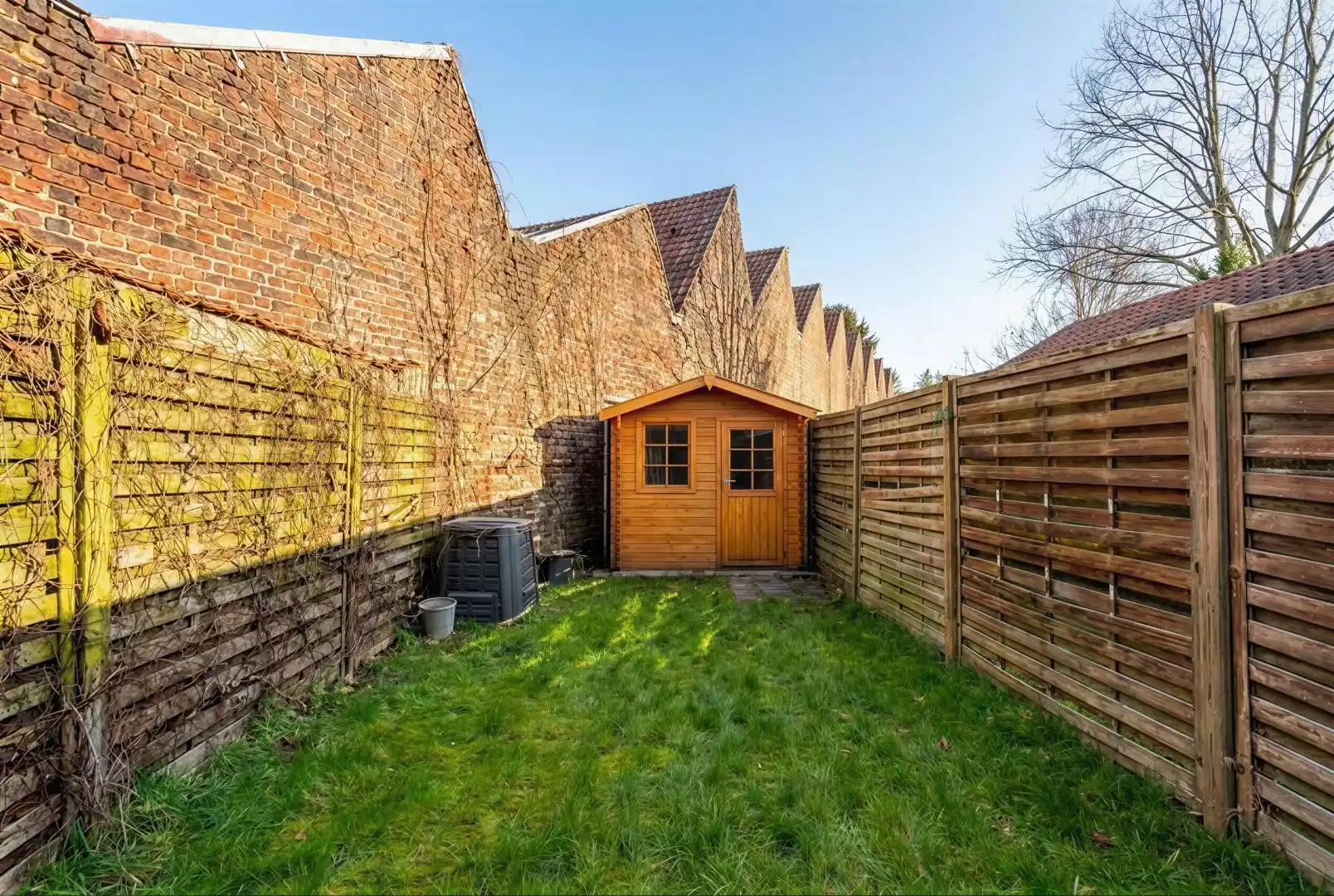 Ruime gezinswoning dichtbij het station foto 34