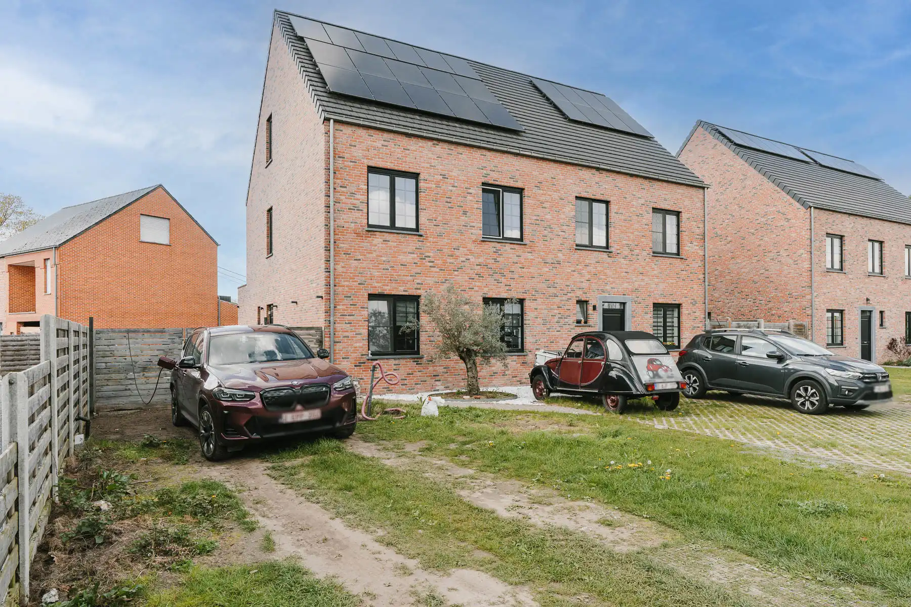 Huis te koop foto {{pictureIndex}}