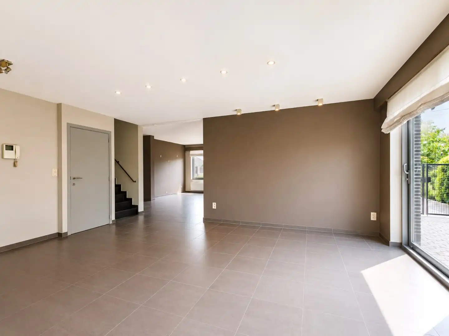 Ruime halfopen bebouwing met garage en 3 slaapkamers in Sint-Niklaas foto 6