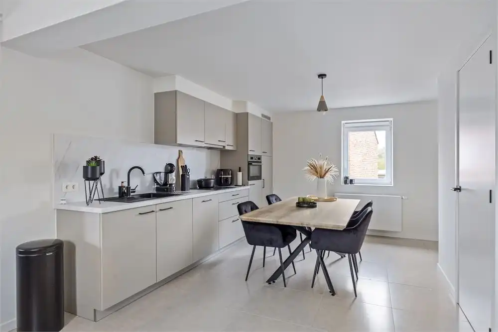 Energiezuinig, recent gerenoveerd duplex-appartement met één slaapkamer in het hart van Heers foto 4